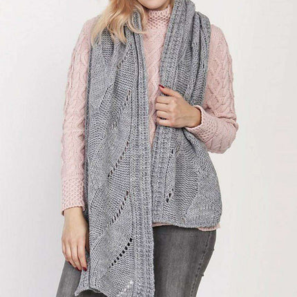 Elegant Knit Wrap - Exquisite Shawl with Detailed Patterns