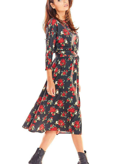 Chic Midi Dress with Stylish Prints and Complementary Waist Belt