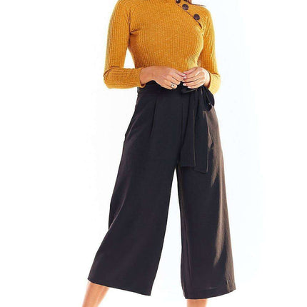 Chic Button-Embellished Knit Pullover