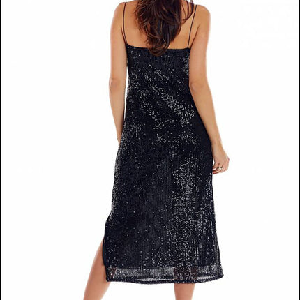 Awama Elegant Evening Dress with Lace Details and Flattering Fit