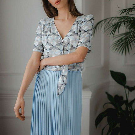 Elegant Black Pleated Midi Skirt with Adjustable Waistband - Multiple Sizes Available