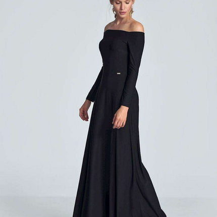 Elegant Off-Shoulder Black Maxi Gown with Pleated Bust and Defined Waist