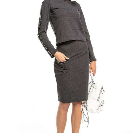 Chic Comfort High-Waisted Skirt with Handy Pockets