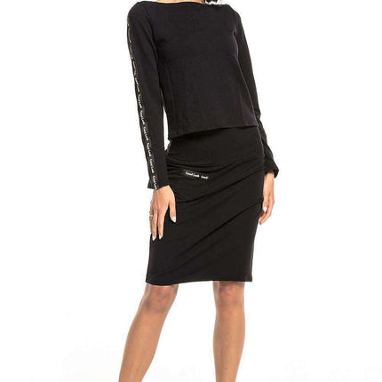 Chic Striped Sleeve Knit Pullover - Effortless Casual Elegance