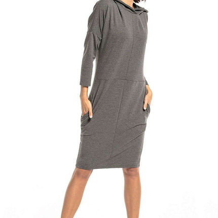Chic Knit Hooded Day Dress with Practical Pockets