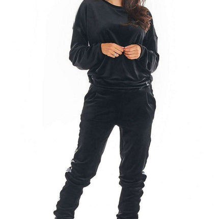 Chic Velvet Pleated Sweatshirt with Logo Detail