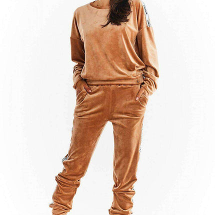 Luxurious Velour Jogger Pants with Trendy Logo Tape - Stylish Comfort Essential