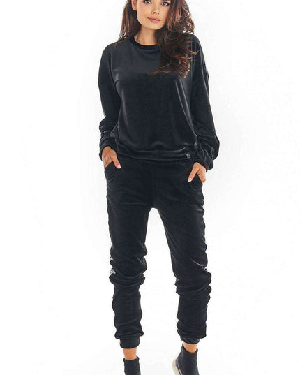 Luxurious Velour Jogger Pants with Trendy Logo Tape - Stylish Comfort Essential
