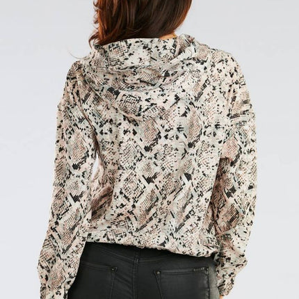  Sweatshirt model 149806 awama 