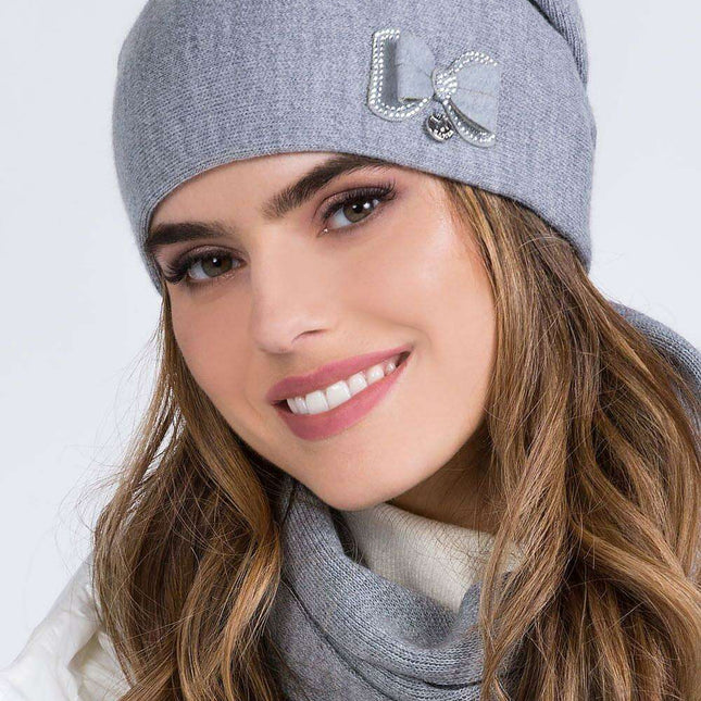 Elegant Fleece-Lined Winter Beanie with Bow Detail for Women
