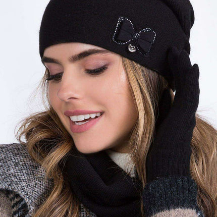 Elegant Fleece-Lined Winter Beanie with Bow Detail for Women