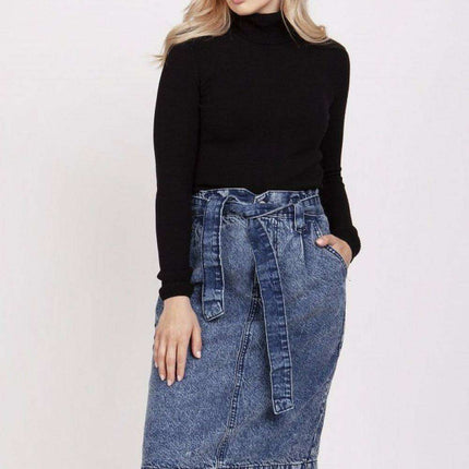 Chic Essential Fitted Turtleneck Sweater