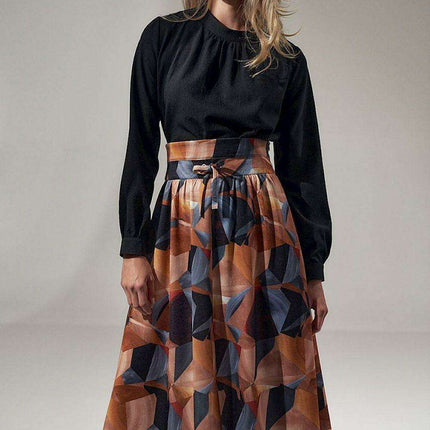 Chic Black Pleated Sleeve Blouse with Buttoned Cuffs