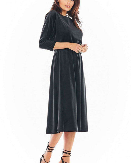 Sophisticated Velour Midi Dress with 3/4 Sleeves