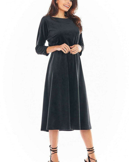 Sophisticated Velour Midi Dress with 3/4 Sleeves