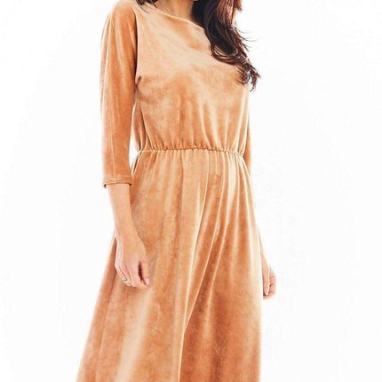 Sophisticated Velour Midi Dress with 3/4 Sleeves