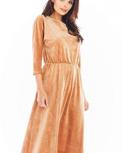 Sophisticated Velour Midi Dress with 3/4 Sleeves