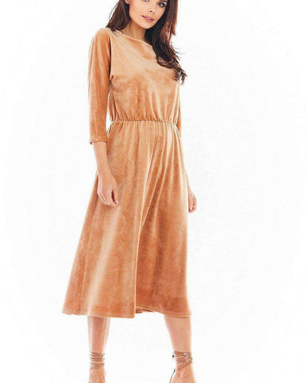 Sophisticated Velour Midi Dress with 3/4 Sleeves
