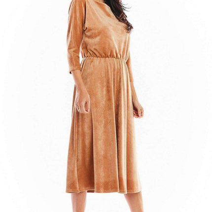 Sophisticated Velour Midi Dress with 3/4 Sleeves