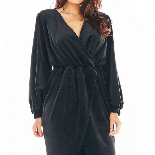 Luxurious Velvet Evening Gown with Flared Sleeves