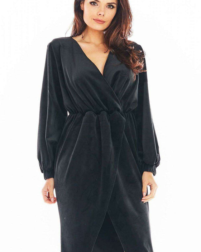 Luxurious Velvet Evening Gown with Flared Sleeves