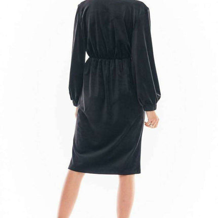 Luxurious Velvet Evening Gown with Flared Sleeves