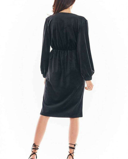 Luxurious Velvet Evening Gown with Flared Sleeves