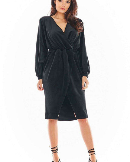 Luxurious Velvet Evening Gown with Flared Sleeves