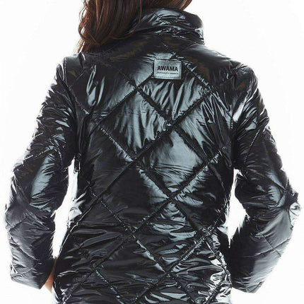 Stylish Quilted Jacket with Chic Button Closure and Elegant Collar
