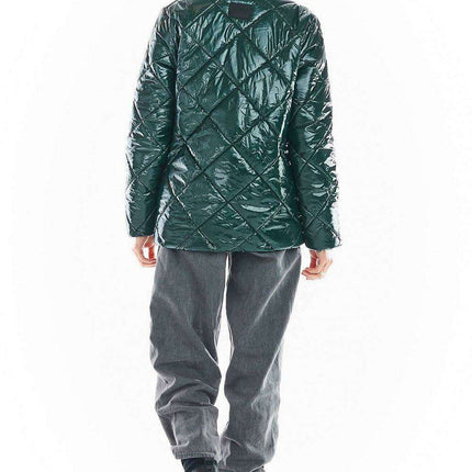 Stylish Quilted Jacket with Chic Button Closure and Elegant Collar