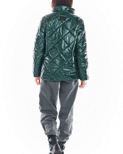 Stylish Quilted Jacket with Chic Button Closure and Elegant Collar