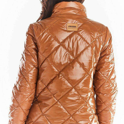 Stylish Quilted Jacket with Chic Button Closure and Elegant Collar