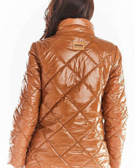 Stylish Quilted Jacket with Chic Button Closure and Elegant Collar