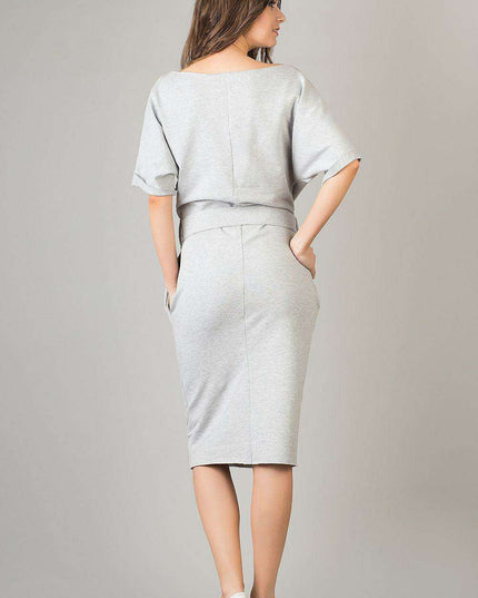Chic Raw Edge Kimono-Style Tessita Knit Dress with Practical Pockets