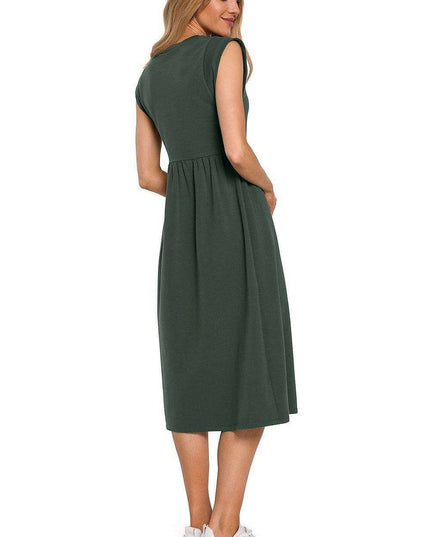 Elegant Knitted Midi Dress with Waist Definition