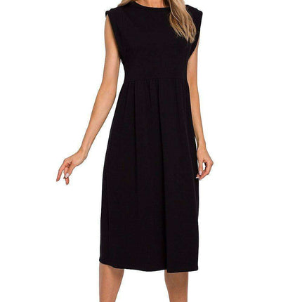 Elegant Knitted Midi Dress with Waist Definition