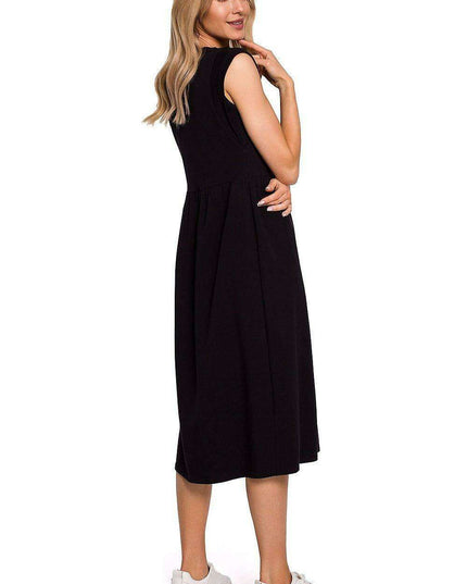 Elegant Knitted Midi Dress with Waist Definition