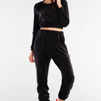 Chic Velour Lounge Shorts - Modern Elegance Redefined - Très Elite