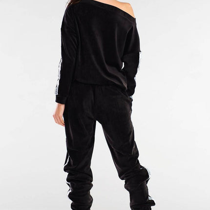  Tracksuit trousers model 154806 awama 