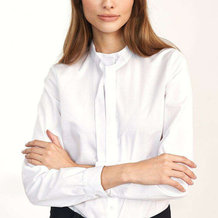 Chic Long Sleeve Nife Shirt With Modern Typography Design