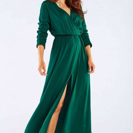 Elegant Long-Sleeve Maxi Dress with Zip Closure