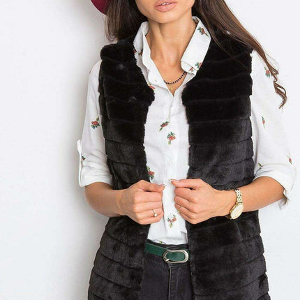 Chic Cream Faux Fur Vest with Elegant Hook Closure and Full Lining - Available in Multiple Sizes