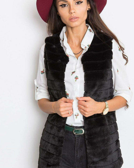 Chic Cream Faux Fur Vest with Elegant Hook Closure and Full Lining - Available in Multiple Sizes