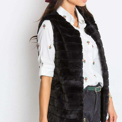 Chic Cream Faux Fur Vest with Elegant Hook Closure and Full Lining - Available in Multiple Sizes