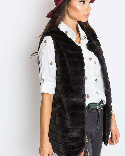 Chic Cream Faux Fur Vest with Elegant Hook Closure and Full Lining - Available in Multiple Sizes