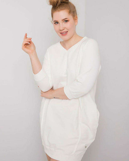 Elegant Plus Size Black Dress with Pocket Convenience