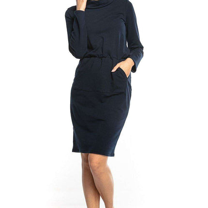 Sporty Chic Midi Dress with Convenient Kangaroo Pocket