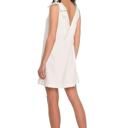 Elegant Bow-Detail Trapeze Dress