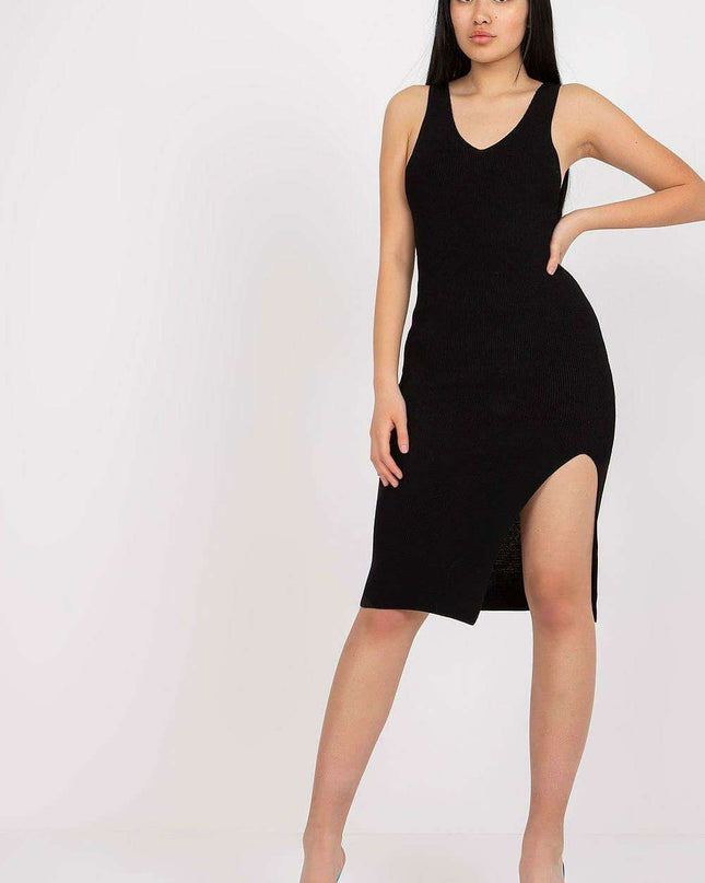 Elegant Fitted Pencil Dress with Chic Slit Detail