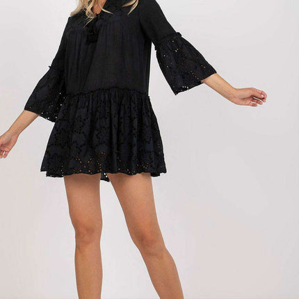 Chic Summer Mini Dress: Effortless Daytime Style